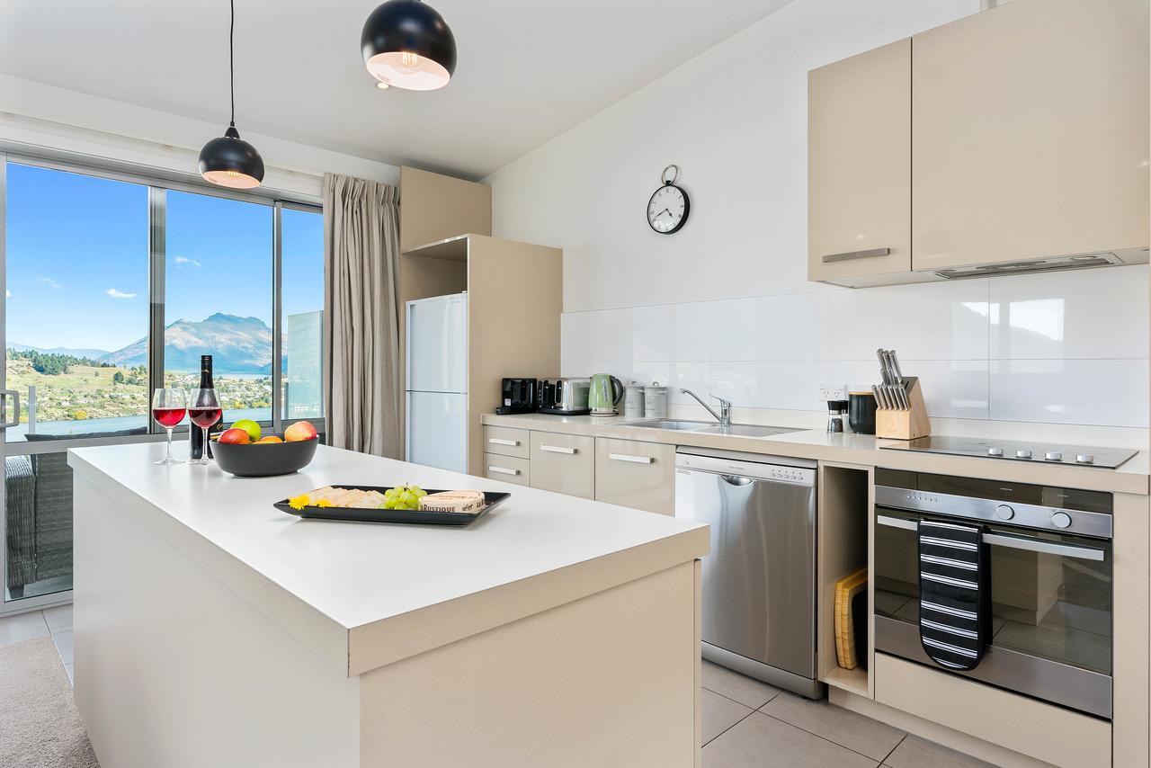 Contemporary Hilltop Abode Queenstown Bagian luar foto