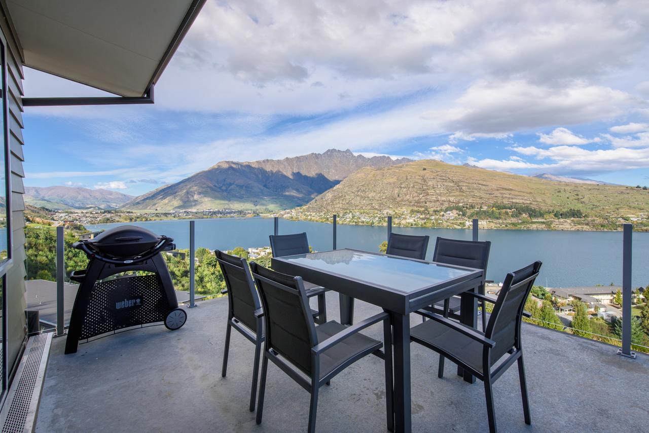 Contemporary Hilltop Abode Queenstown Bagian luar foto